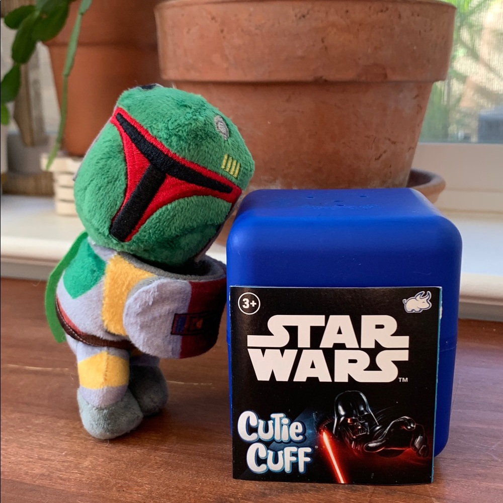 BOBA FETT/Star Wars Cutie Cuff Plush Toy
